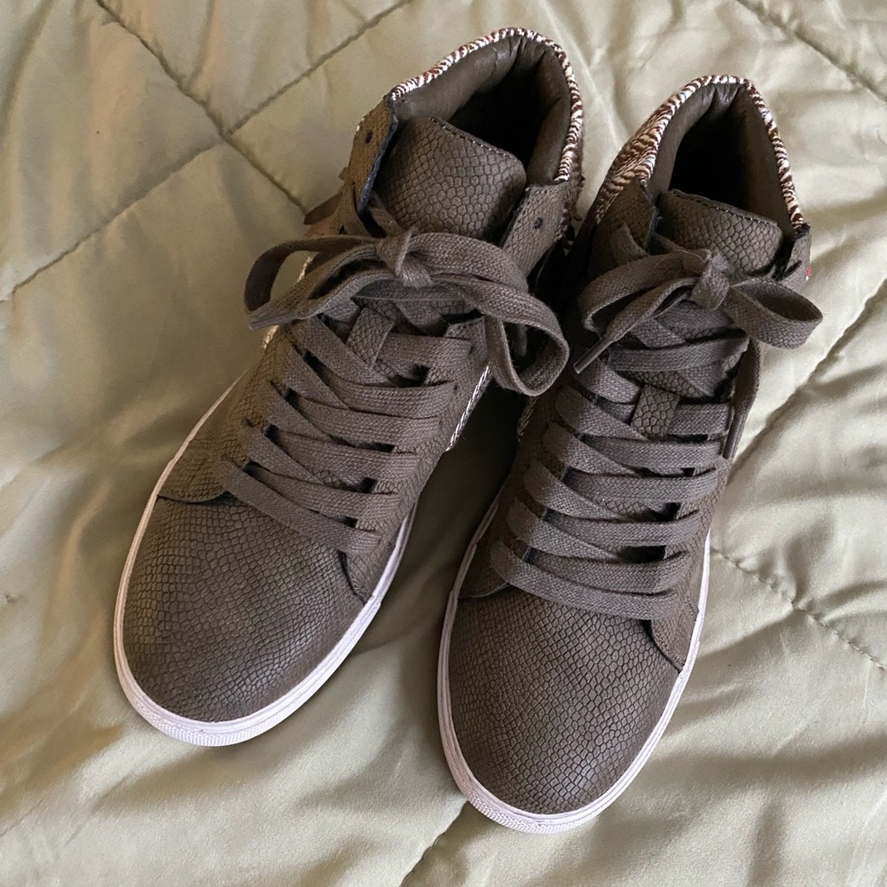 Coconut Matisse Sneakers